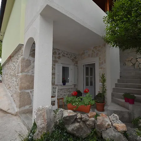 Neven Apartment Cizici