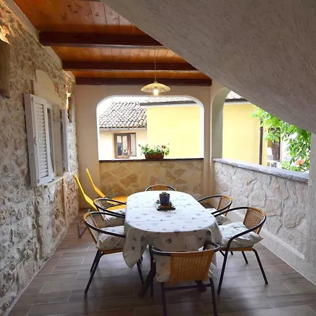 Neven Apartment Cizici